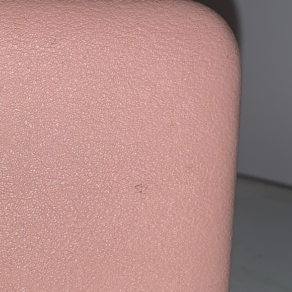 Pink Guess Wallet 💕 - Picture 3 of 6